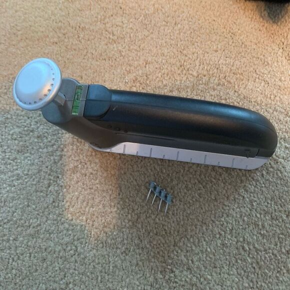 Insta Hang Picture Hanging Tool - Picture 2 of 4